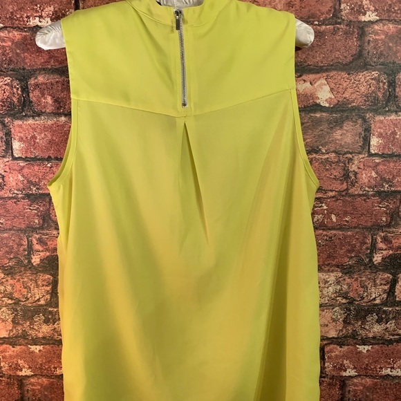Forever 21 bright yellow sleeveless blouse size small - Picture 2 of 5